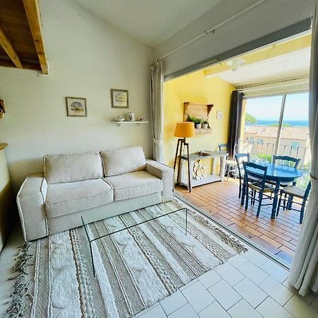 Bel Appartement Avec Mezzanine, Vue Mer Et Piscine Cogolin Exterior photo
