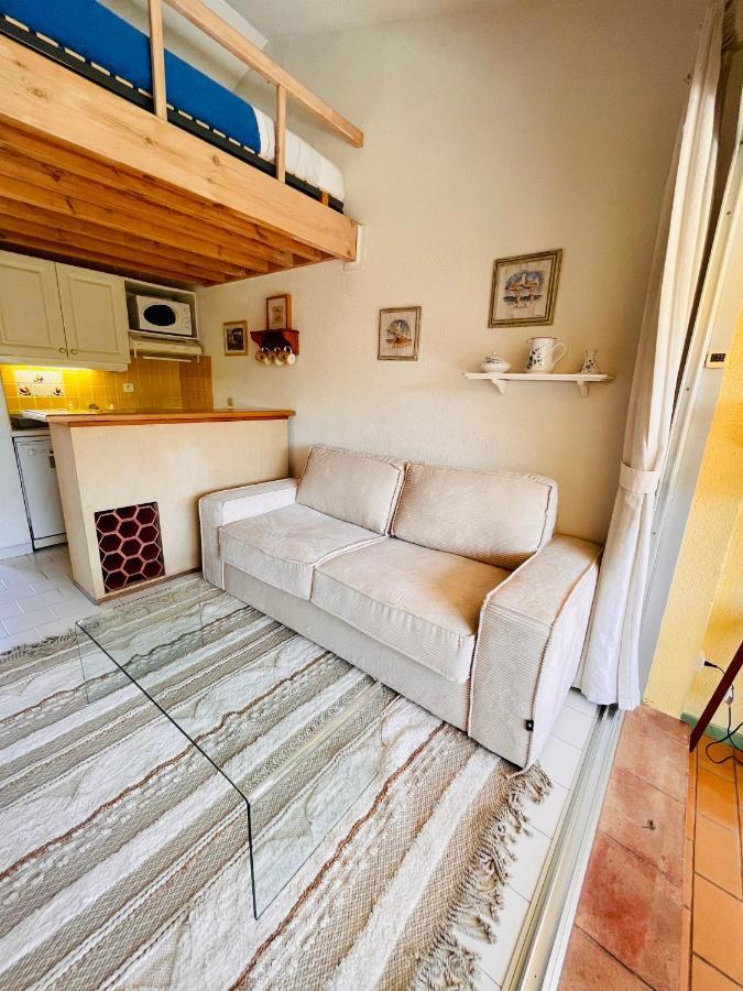Bel Appartement Avec Mezzanine, Vue Mer Et Piscine Cogolin Exterior photo